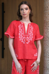 Renata Top, Red